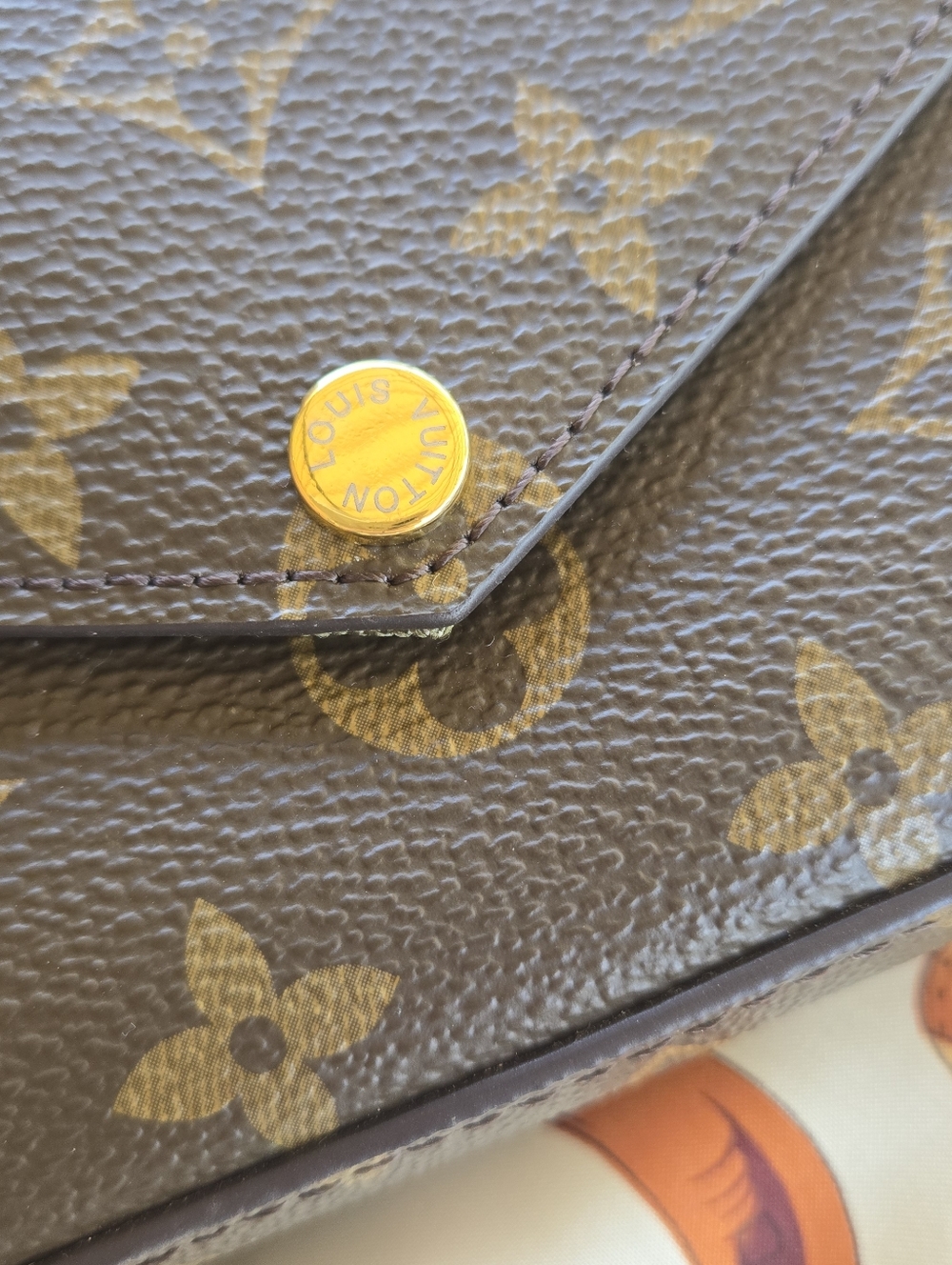 Designer Inspired Brown Monogram Crossbody w/ 2 Straps And Card Holder - Picture 2 of 7